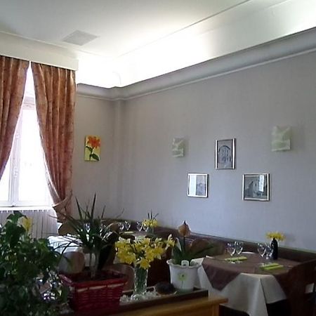 Hotel La Vie En Rose Le Brugeron Buitenkant foto